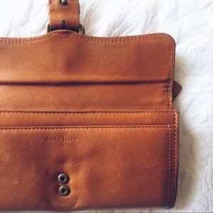 🧡HYPE🧡 vintage style leather wallet